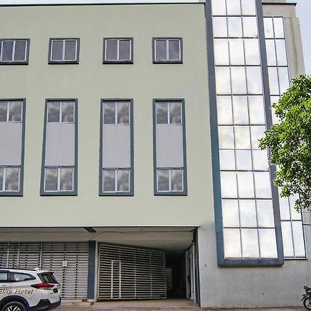 Oyo 92300 Koala House Pekanbaru Exterior foto