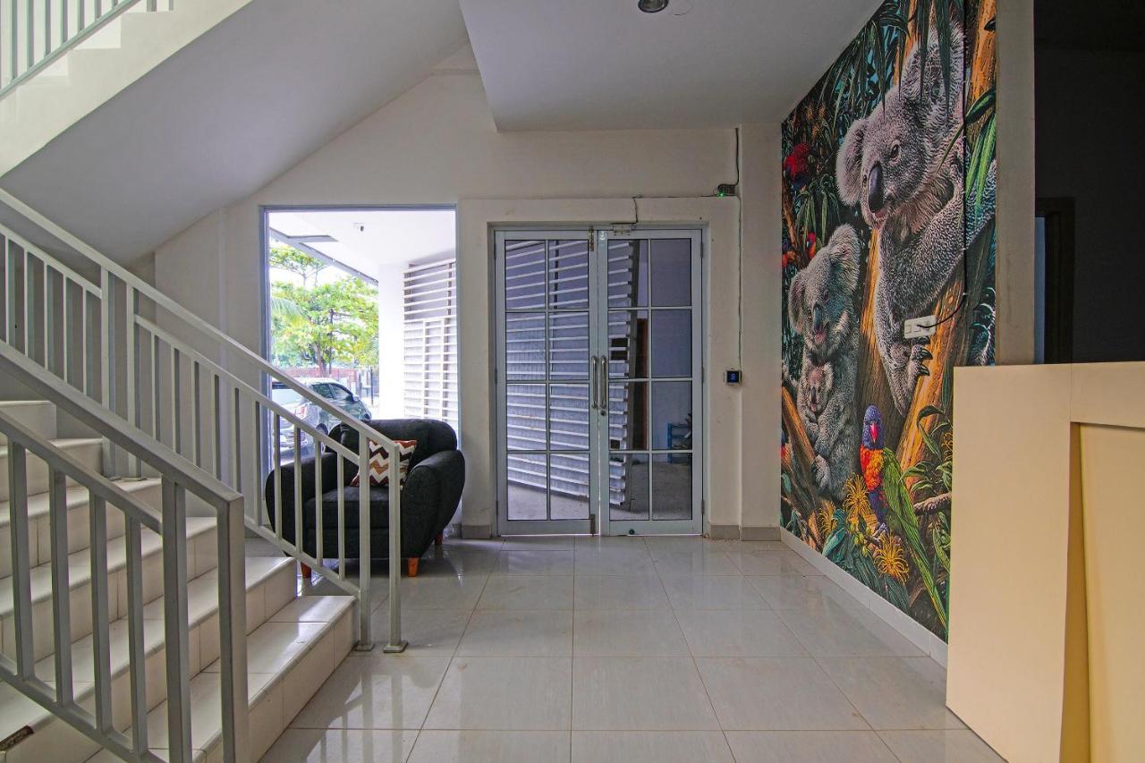 Oyo 92300 Koala House Pekanbaru Exterior foto